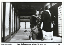 Lade das Bild in den Galerie-Viewer, Im Schatten des Shogun