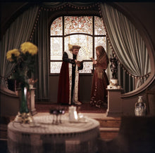 Lade das Bild in den Galerie-Viewer, Suturp - Eine Liebesgeschichte