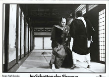 Lade das Bild in den Galerie-Viewer, Im Schatten des Shogun
