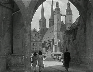 Die DDR In Originalaufnahmen - Halle Und Halle-Neustadt