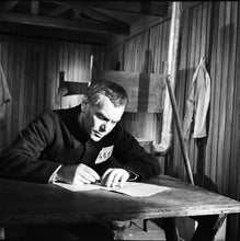 Lade das Bild in den Galerie-Viewer, Carl v. Ossietzky
