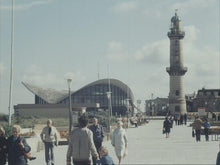 Lade das Bild in den Galerie-Viewer, Die DDR in Originalaufnahmen - Bilder aus der DDR (Von Rügen bis nach Thüringen) (7DVDs)
