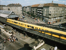 Lade das Bild in den Galerie-Viewer, DDR in Originalaufnahmen-Berlin Hauptstadt der DDR (2 DVDs)

