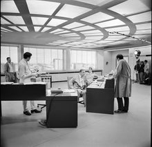 Lade das Bild in den Galerie-Viewer, Zwei Briefe an Pospischiel
