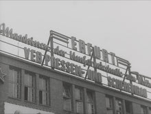 Lade das Bild in den Galerie-Viewer, Die DDR in Originalaufnahmen ‒ Erfurt ‒ Zwischen Domplatz und Blumenstadt
