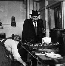 Lade das Bild in den Galerie-Viewer, Mitten im kalten Winter

